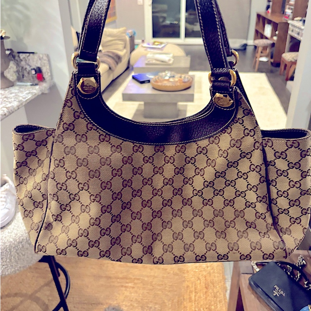 Gucci shoulder bag